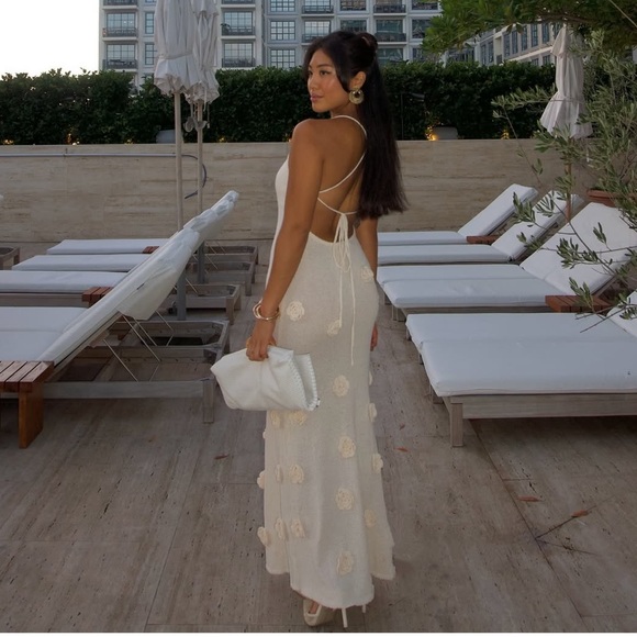 Meshki White Floral Maxi Dress - Picture 2 of 4